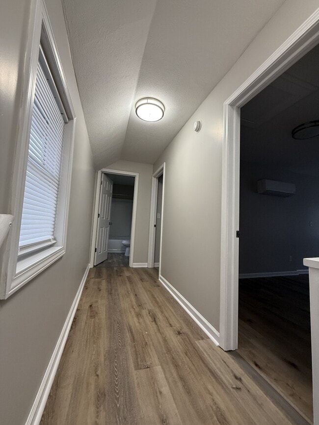 Building Photo - 821 Hazard Ave