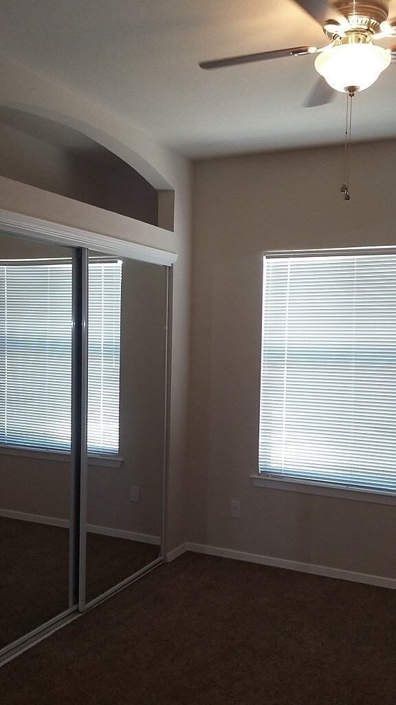 Building Photo - 4 Bedrooms 3 Baths EnergyStar Home