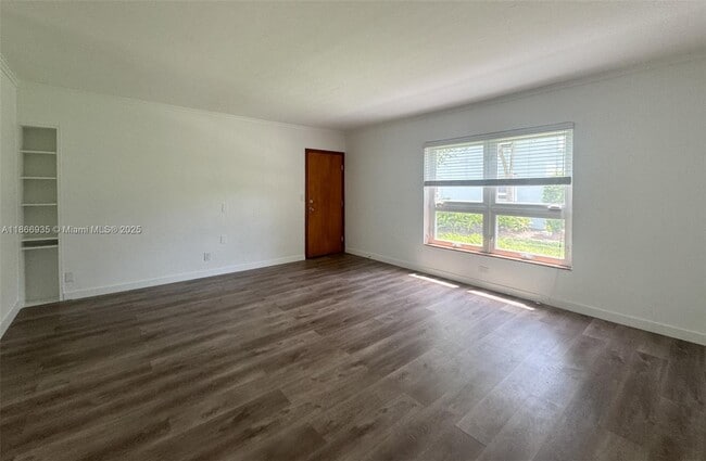 Building Photo - 7635 SW 57th Ave