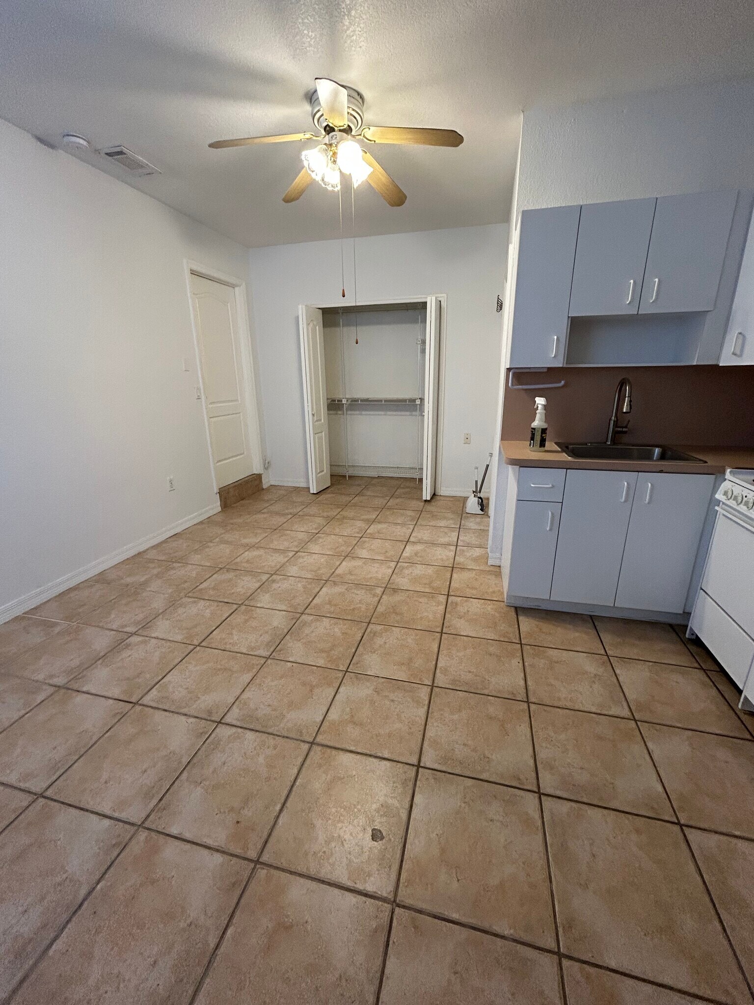 Building Photo - 2817 SW 143rd Pl