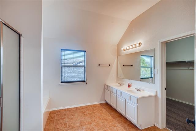 Building Photo - 12620 Summerwood Dr