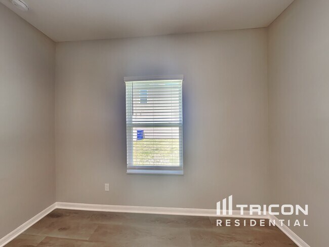 Building Photo - 523 Falcon Ridge Rd