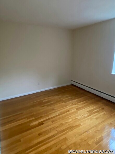 Building Photo - 110 Babcock St