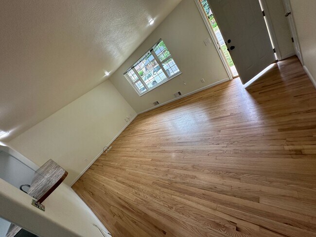 Building Photo - Home in Parkside Subdivision