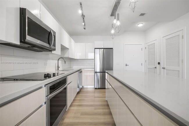 Building Photo - 101 Diplomat Pkwy