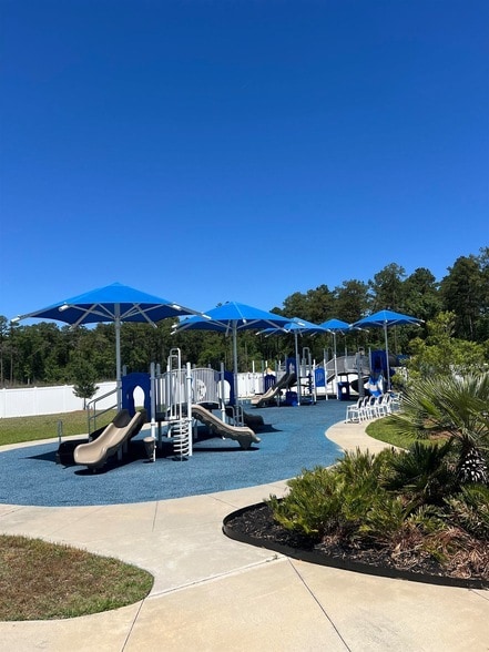 Building Photo - 2840 Blue Blossom Trail