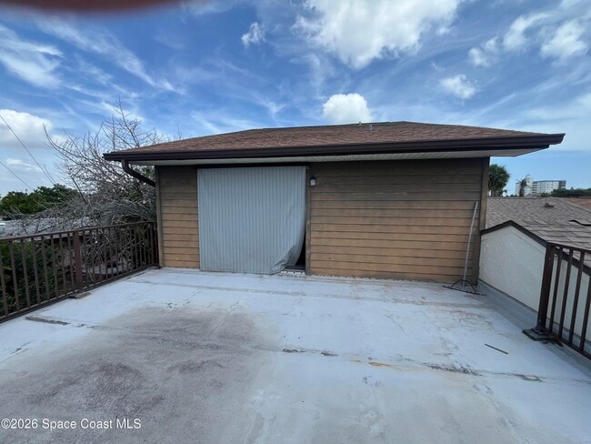 Building Photo - 190 Seawind Dr