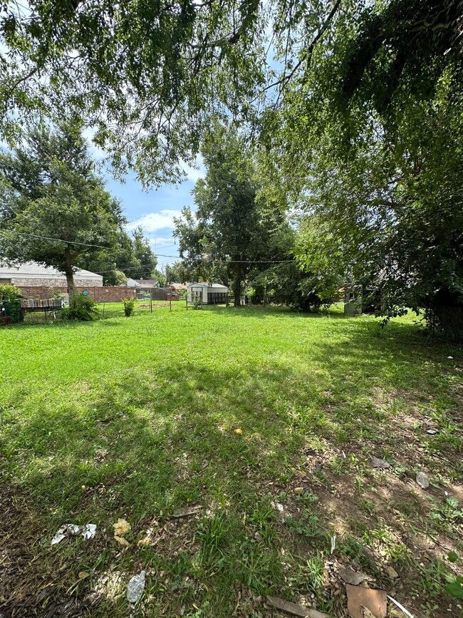 Building Photo - 308 SW 44th St