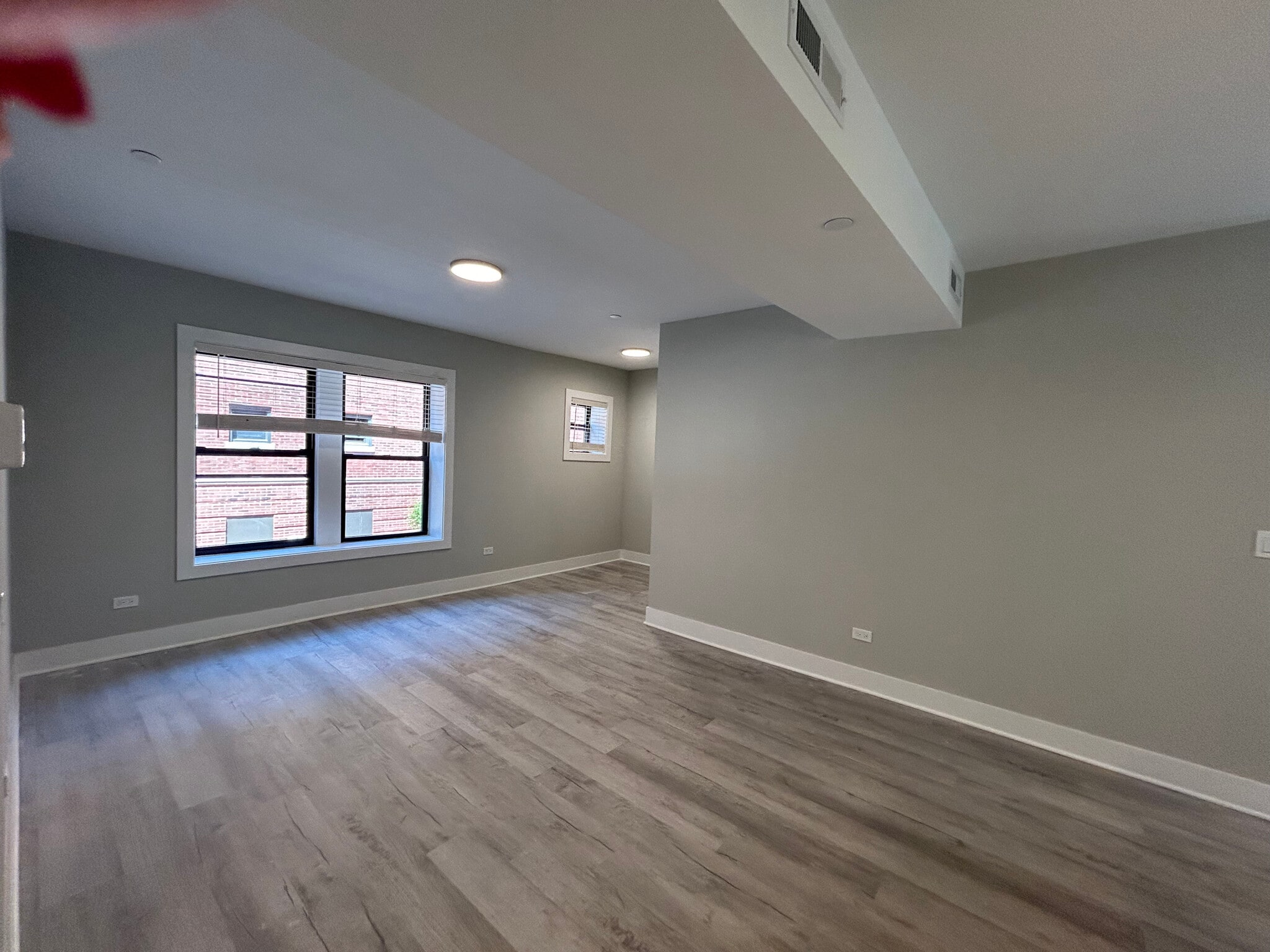 Building Photo - 1131 Oak Ave
