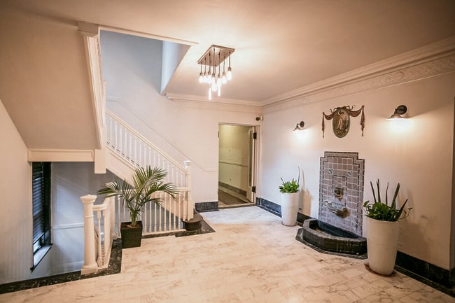 Building Photo - 127 Seward Ave