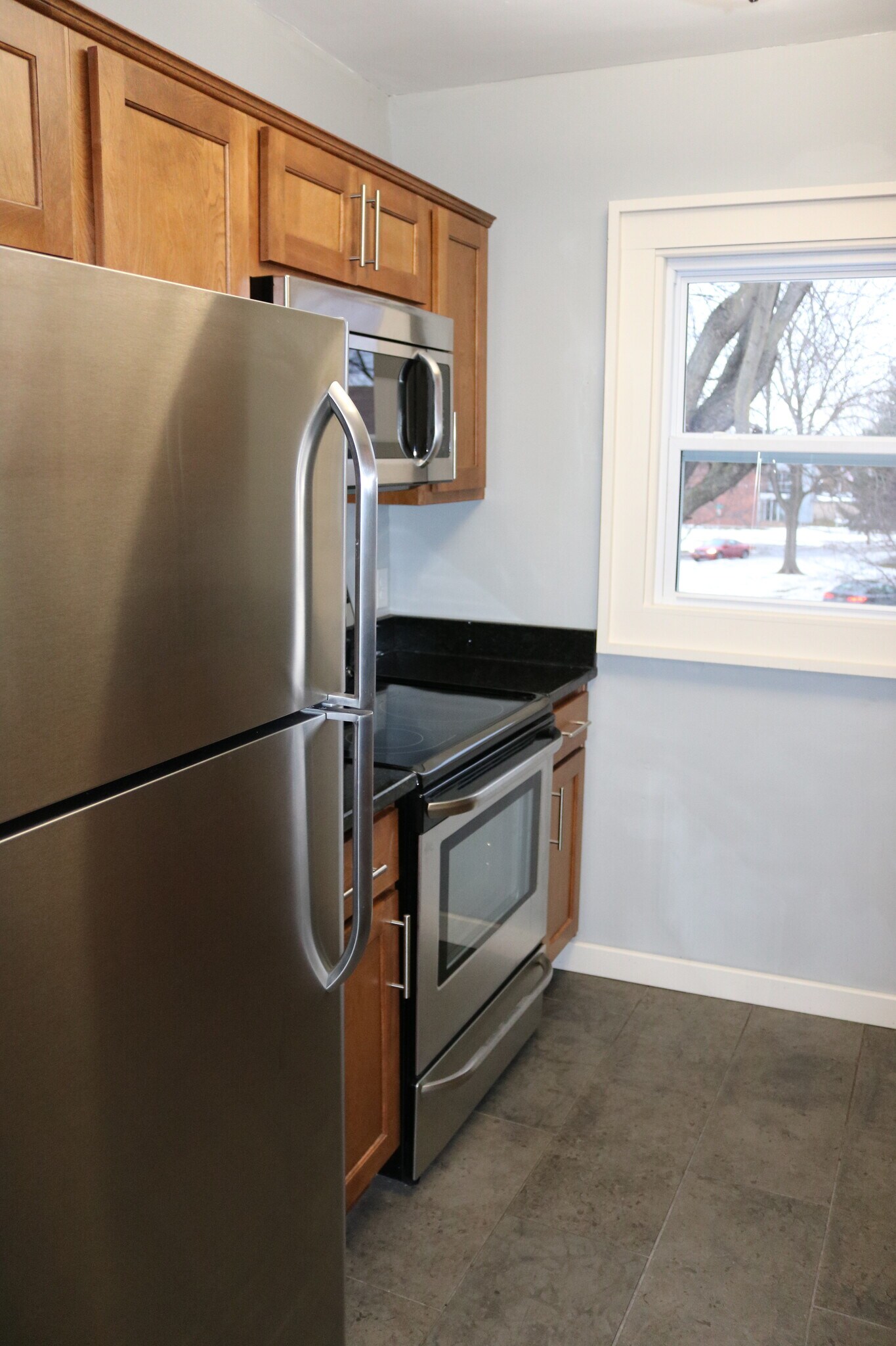 stainless appiances - 4232 Urbandale Ave