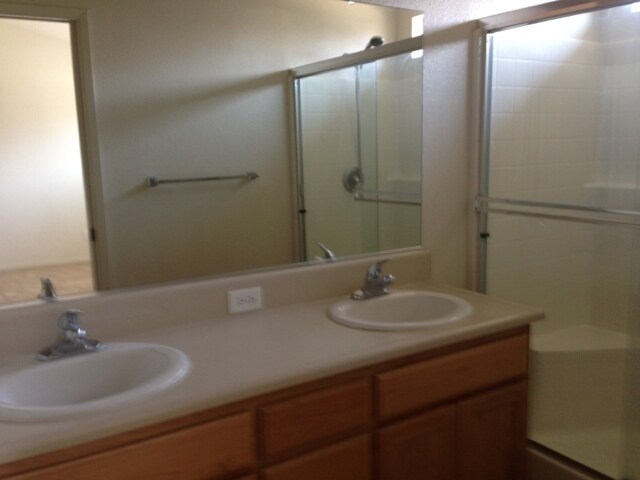 Building Photo - 730 Waterford Way