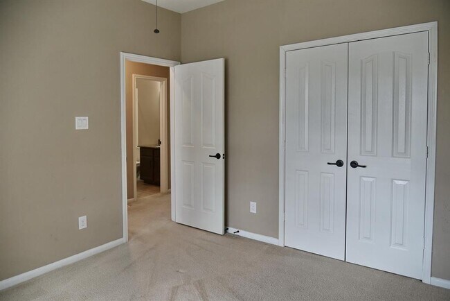 Building Photo - 9242 Solvista Pass Ln