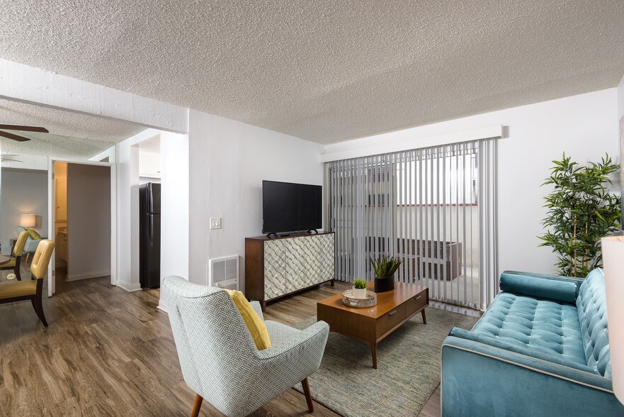 El Cordova Apartments 950 E Del Amo Blvd Carson CA 90746 Apartment