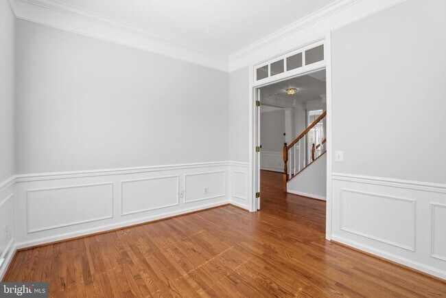 Building Photo - 6137 Manchester Park Cir