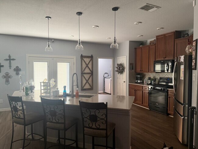 Building Photo - 6136 Mantalcino Dr