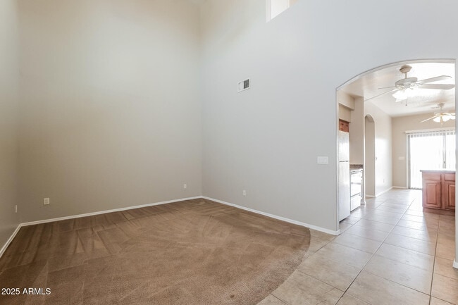 Building Photo - 15237 S Moon Valley Rd