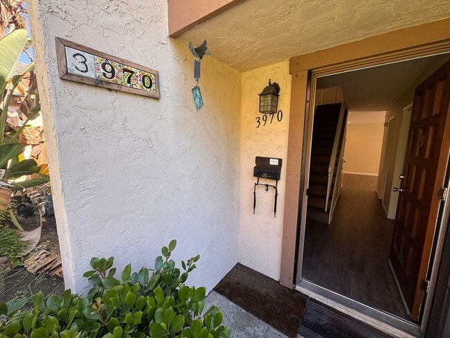 Primary Photo - Spacious 4-Bedroom Townhome in Prime Clair...