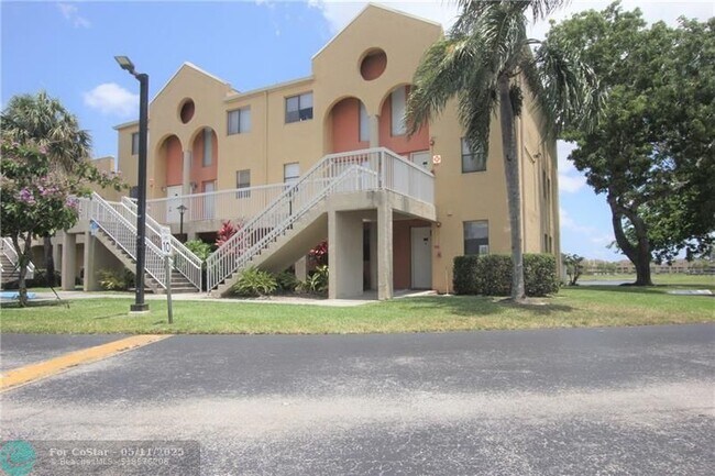 Primary Photo - 5200 NW 31st Ave