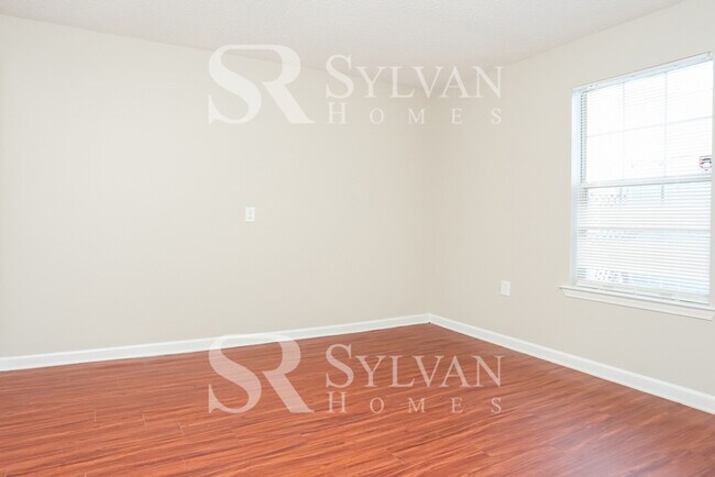 Building Photo - Carve Out a Great Life Here!