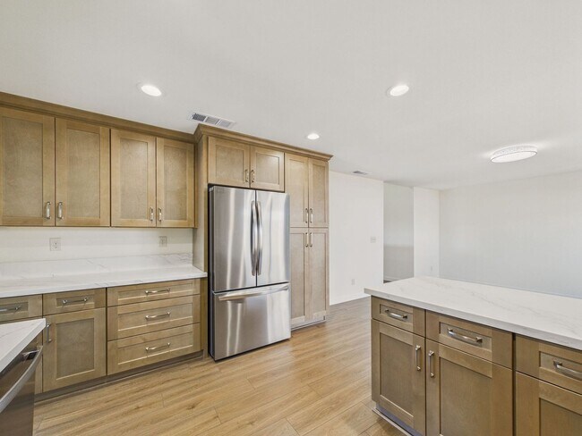 Building Photo - COMPLETELY BRAND NEW HOUSE from ground up! Available NOW $5,300