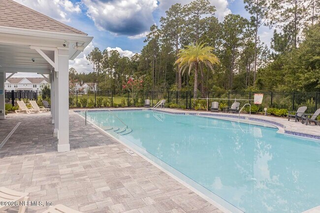 Building Photo - 10104 Bedford Lakes Ct