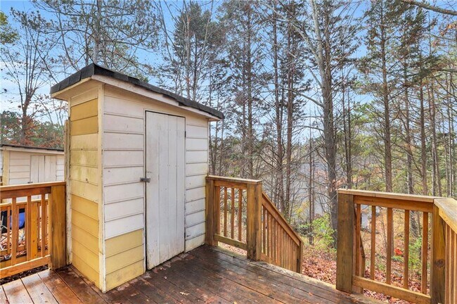 Building Photo - 3033 Parkside Ct