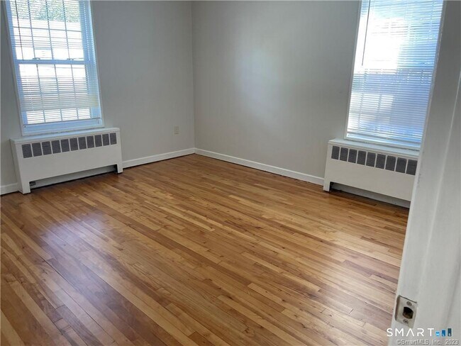 Building Photo - 50 Mencel Cir