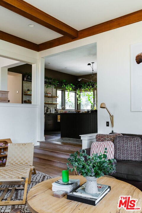 Building Photo - 220 France Cir