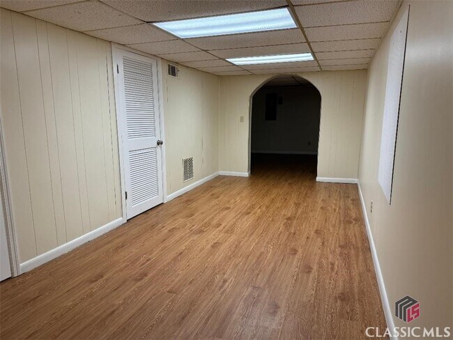 Building Photo - 130 Westover Dr