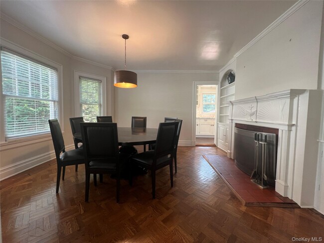 Building Photo - 36 Midland St