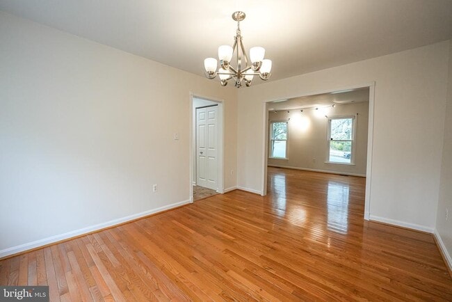 Building Photo - 4230 Avon Dr