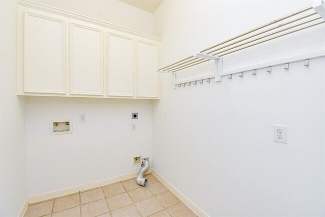 Building Photo - 1502 Mustang Lake Ct