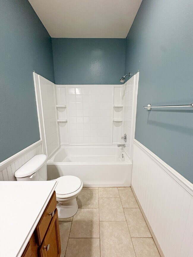Building Photo - 3 bed, 2 bath duplex in Burleson