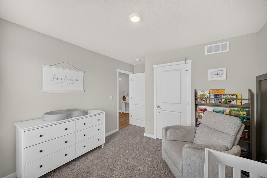 bedroom 3 - 1080 Bel Aire Ct
