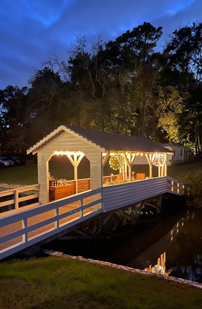 Building Photo - 2708 Shandy Ln