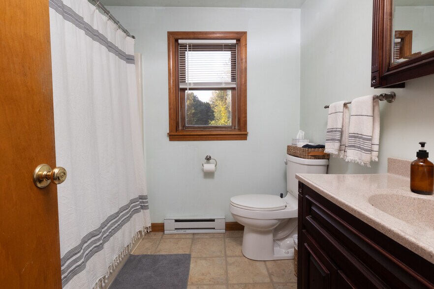 Building Photo - 65 Whately Rd