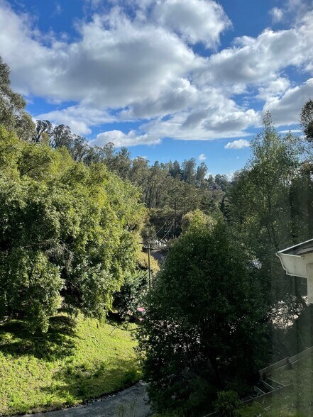 Building Photo - 7181 Thorndale Dr