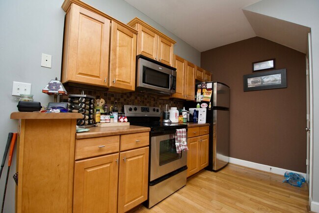 Building Photo - Spacious 3-Bedroom Condo Near Auburn University!