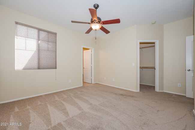 Building Photo - 2528 S Portland Ave