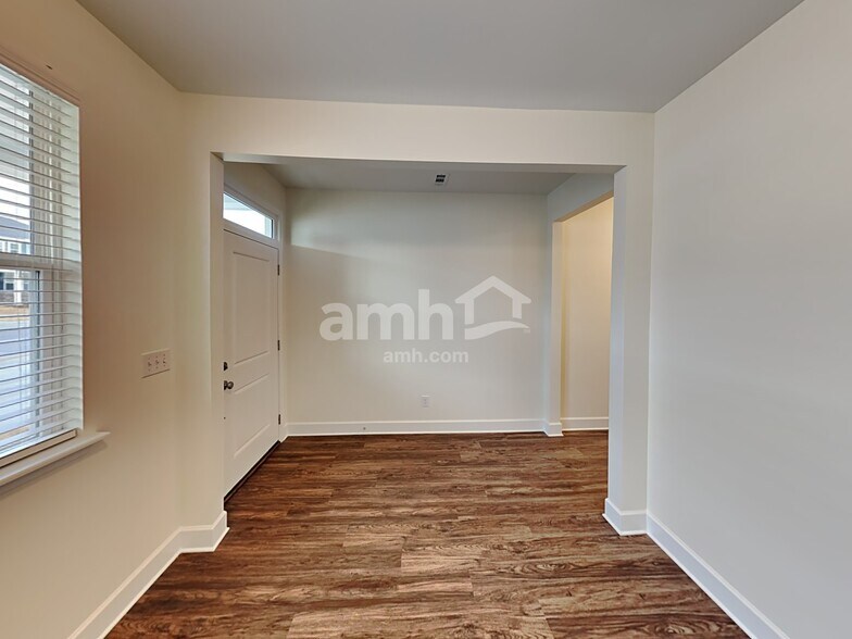 Building Photo - 4750 Chutney Dr