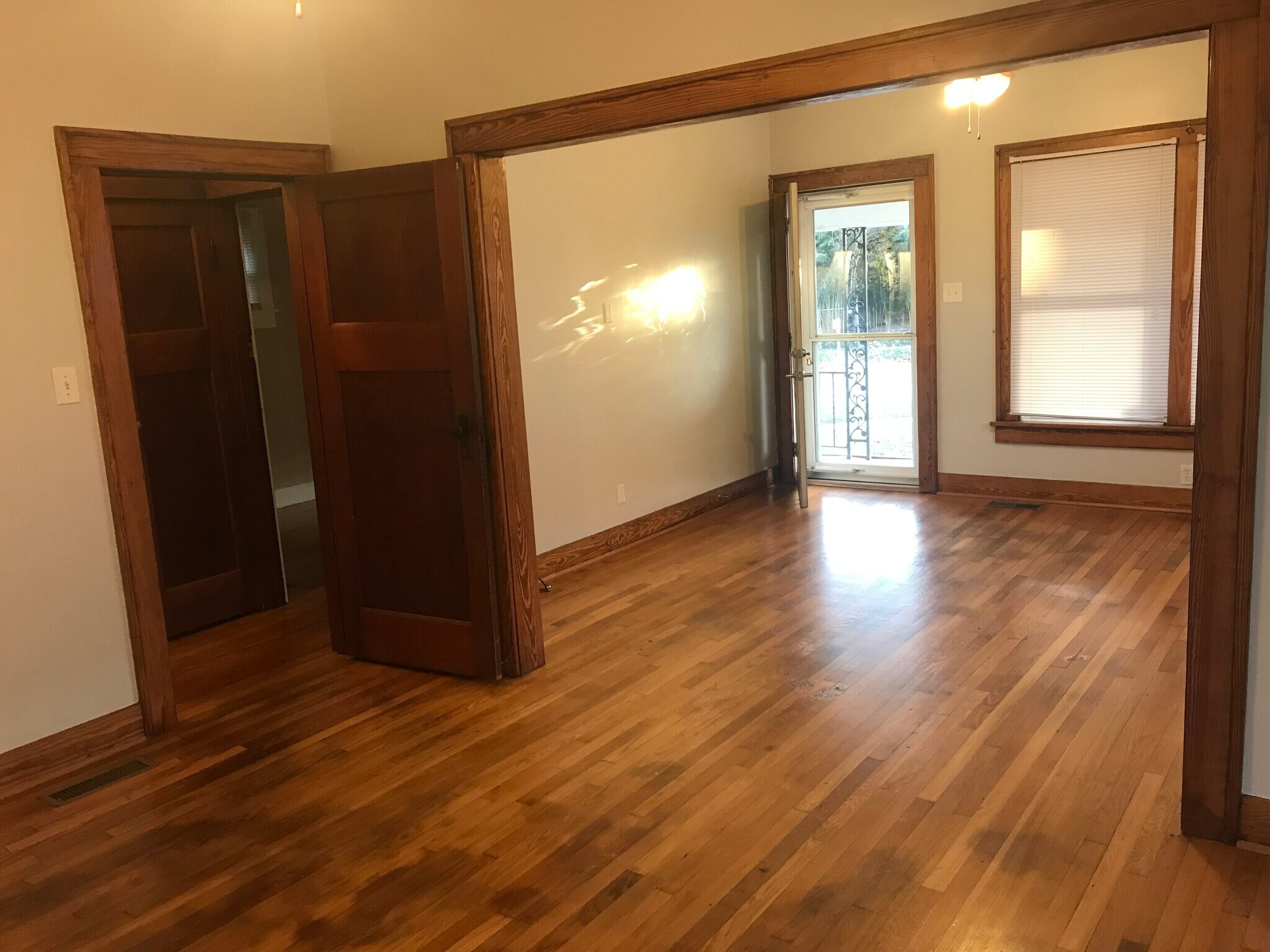 Building Photo - 1409 Highview Ave