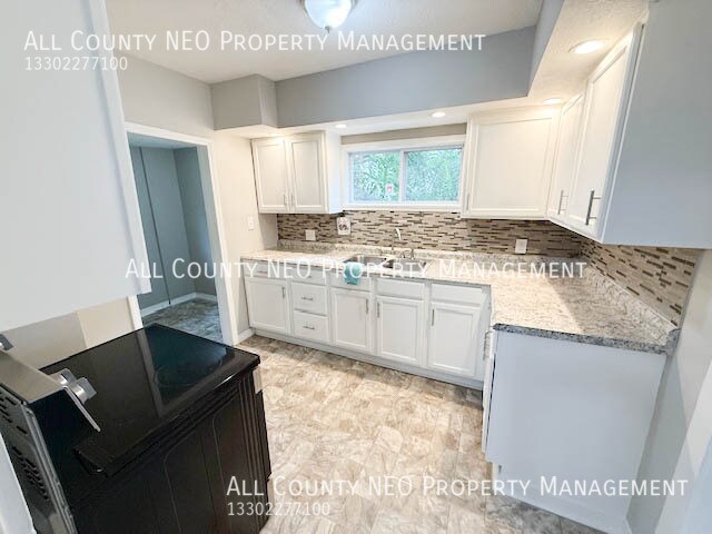Building Photo - 1114 Herberich Ave