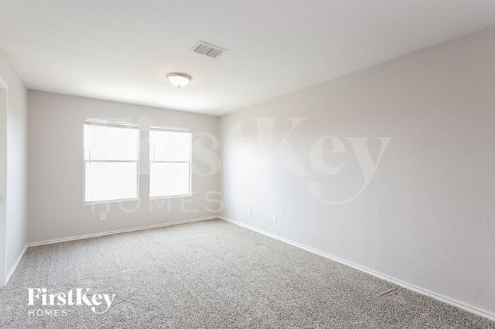 Building Photo - 7615 Fishers Pth