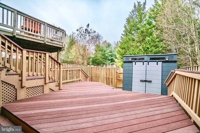 Building Photo - 7372 Ardglass Dr