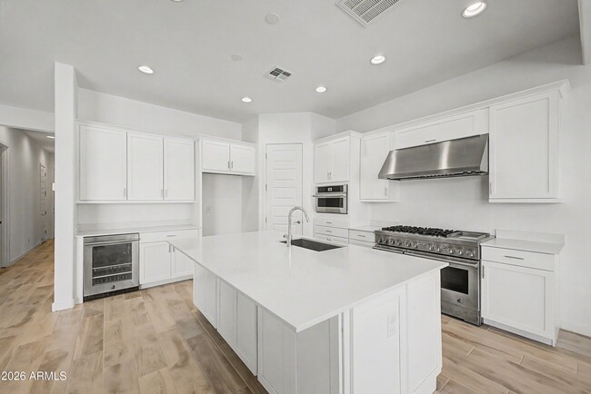 Building Photo - 7646 W Desert Spoon Dr
