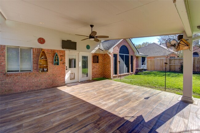 Building Photo - 115 Crimson Bay Dr