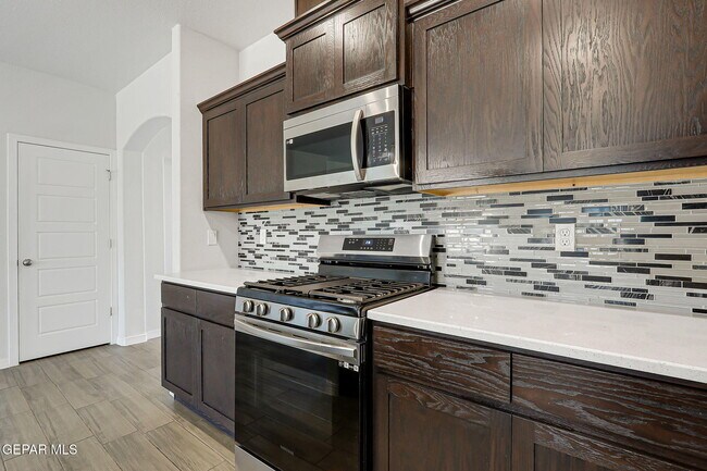 Building Photo - 2505 Mike Price Dr