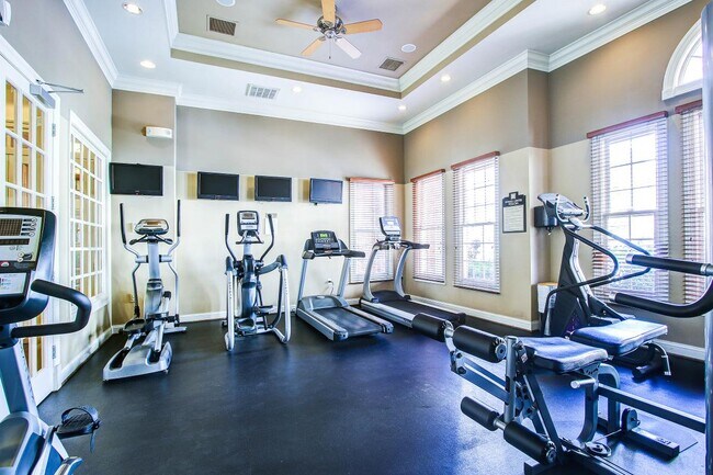 Building Photo - 8114 Anna Ct