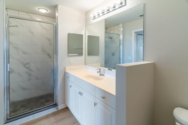 Building Photo - Available Now – Annual Rental with Golf Me...